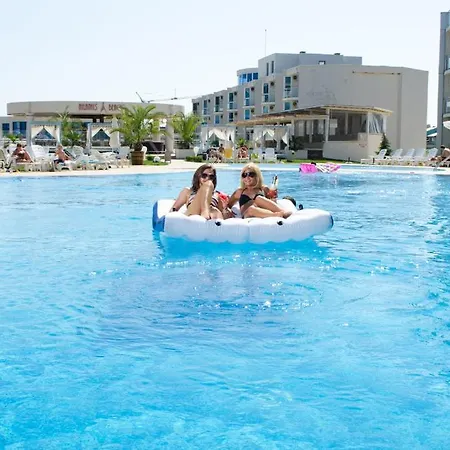 Atlantis فندق
