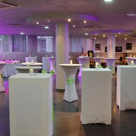 Atlantis فندق